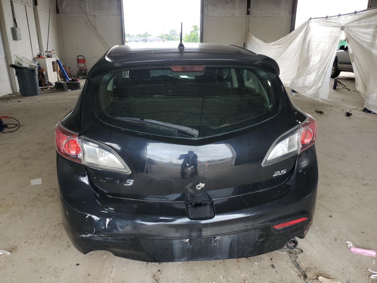 2011 Mazda 3 S VIN: JM1BL1K55B1406044 Lot: 62944315