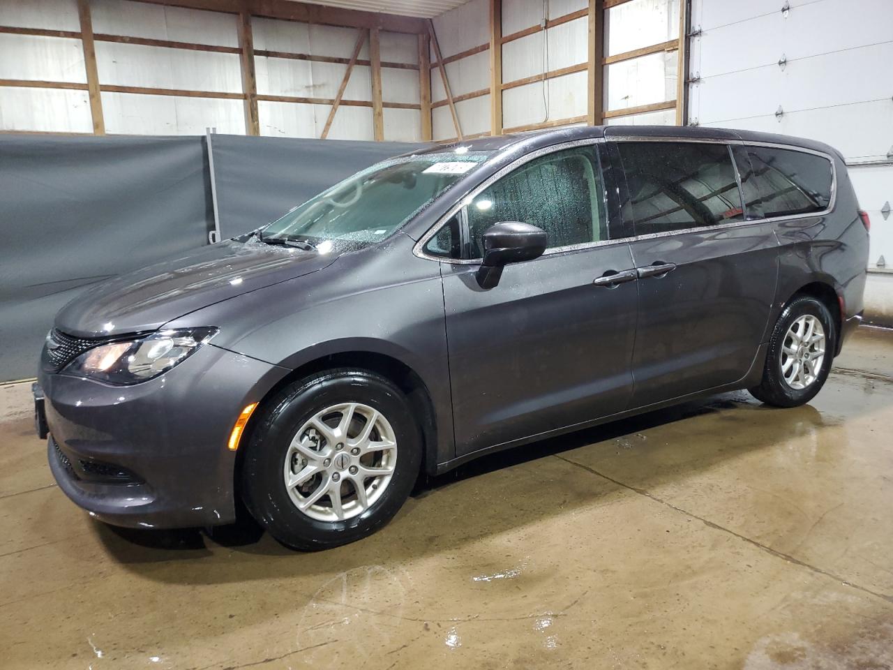 2023 Chrysler Voyager Lx for Sale in Columbia Station, OH - Side