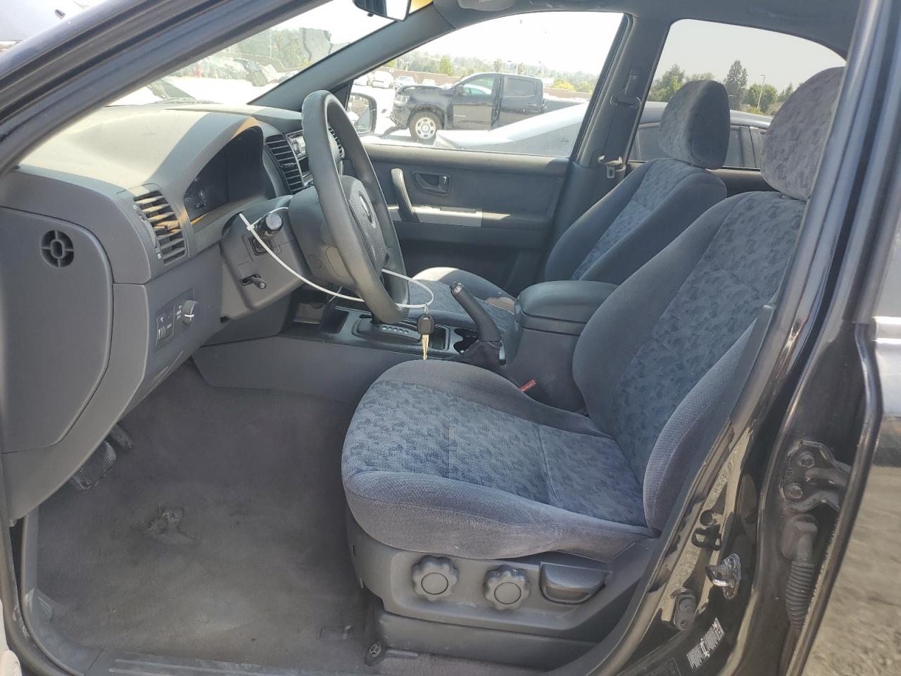 2003 Kia Sorento Ex VIN: KNDJD733235173825 Lot: 62675685