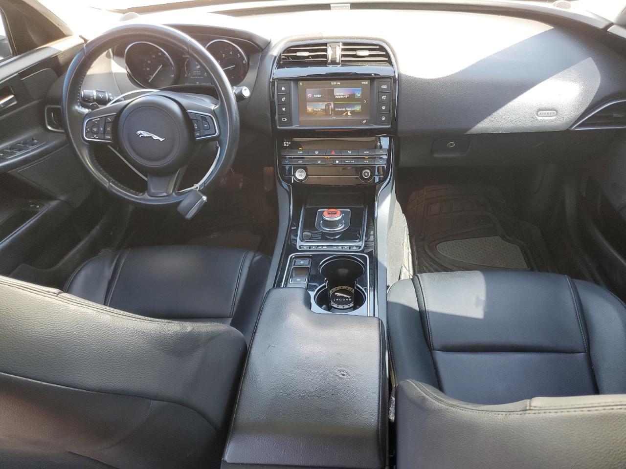 2017 Jaguar Xe VIN: SAJAR4BG1HA978526 Lot: 61573485