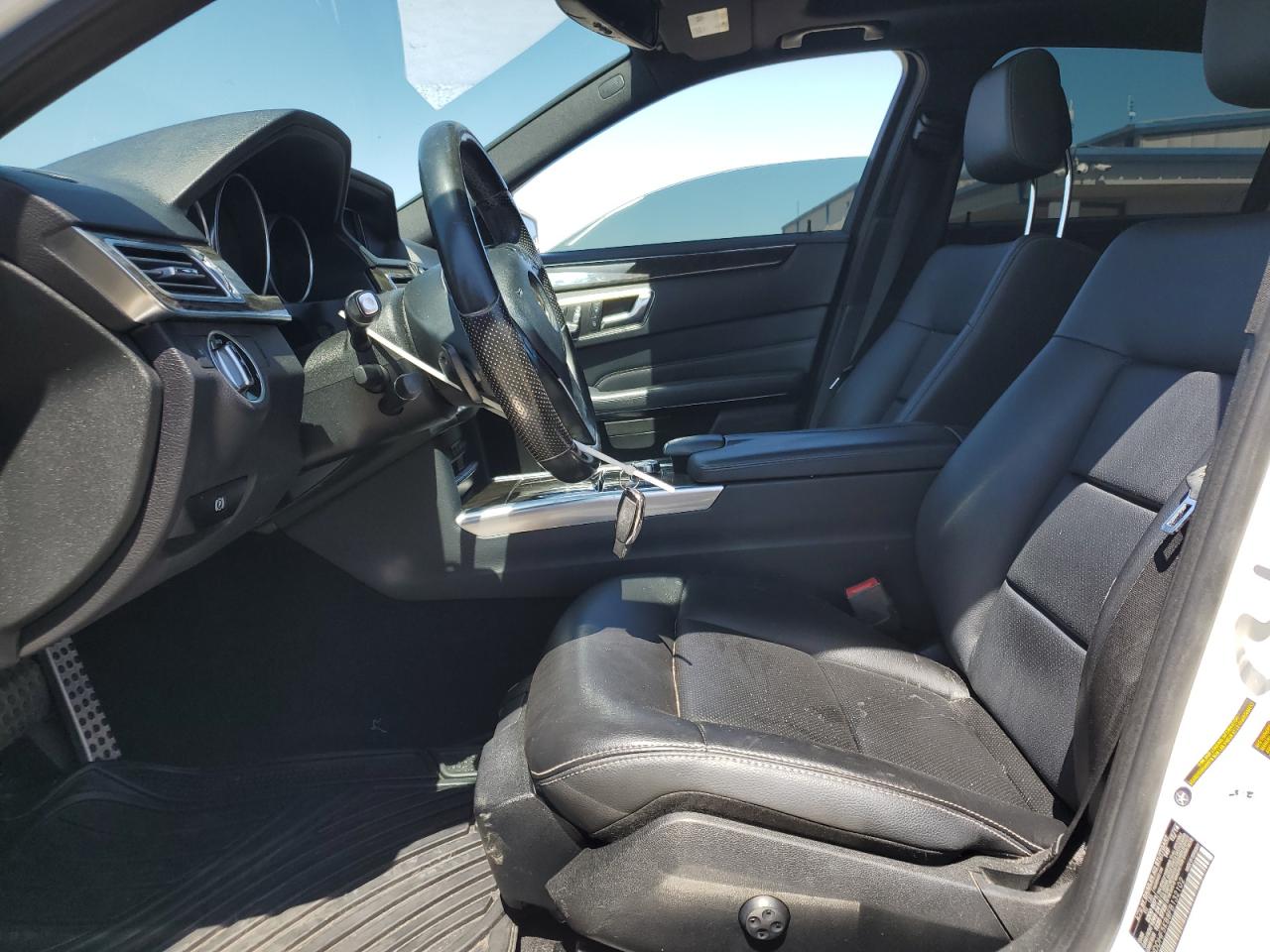 2015 Mercedes-Benz E 350 VIN: WDDHF5KB8FB132102 Lot: 62926465