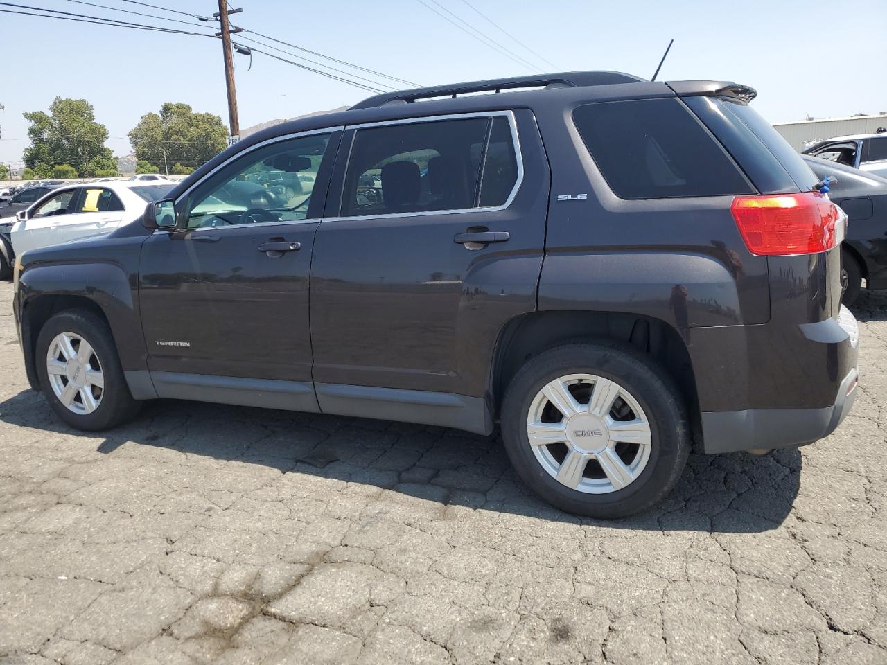GMC TERRAIN 2014 VIN 2GKALREK0E6292603 photo 2