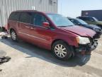 2013 Chrysler Town & Country Touring   للبيع في Franklin، WI - Front End