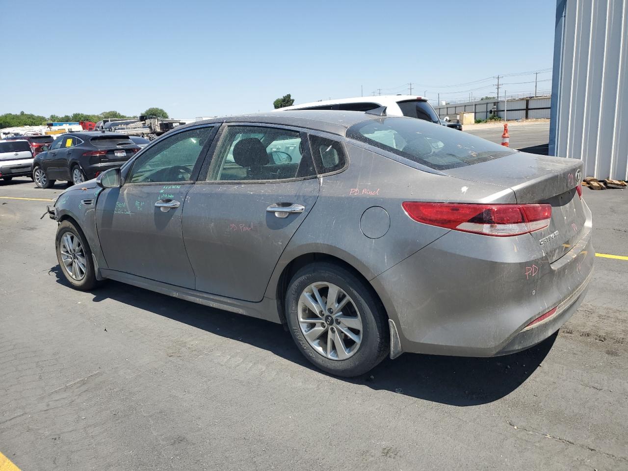 KIA OPTIMA 2018 VIN 5XXGT4L32JG202678 zdjęcie 2