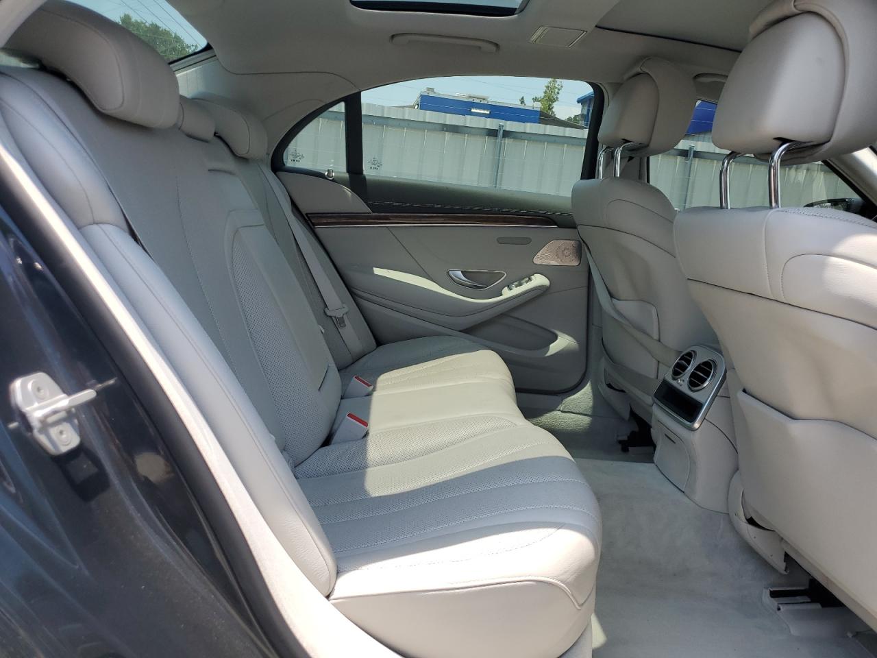 2016 Mercedes-Benz S 550 VIN: WDDUG8CB6GA218995 Lot: 62047885