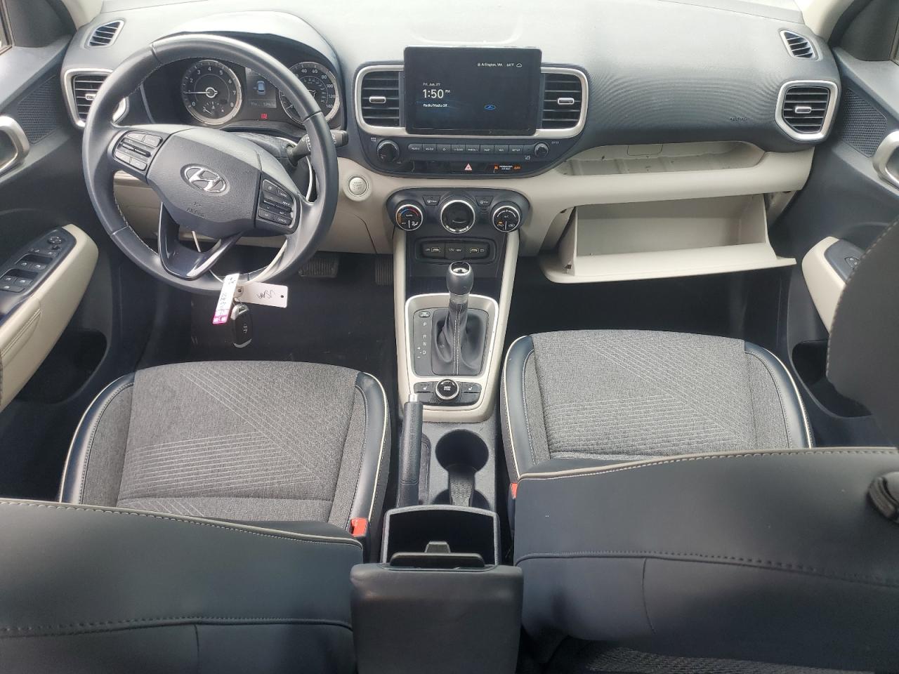 2022 Hyundai Venue Sel VIN: KMHRC8A33NU199742 Lot: 62558575