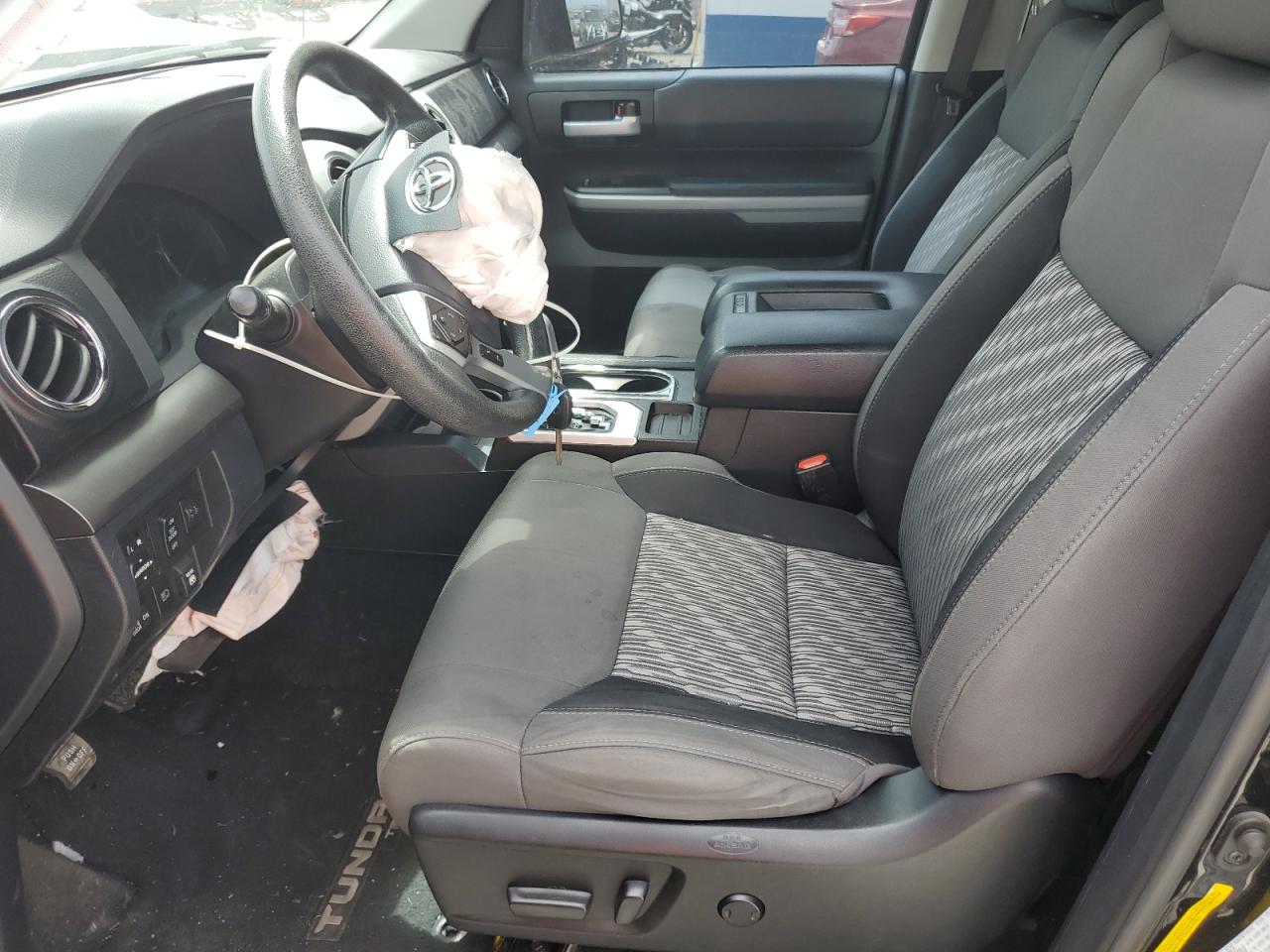 2019 Toyota Tundra Crewmax Sr5 VIN: 5TFDW5F16KX811793 Lot: 60974705