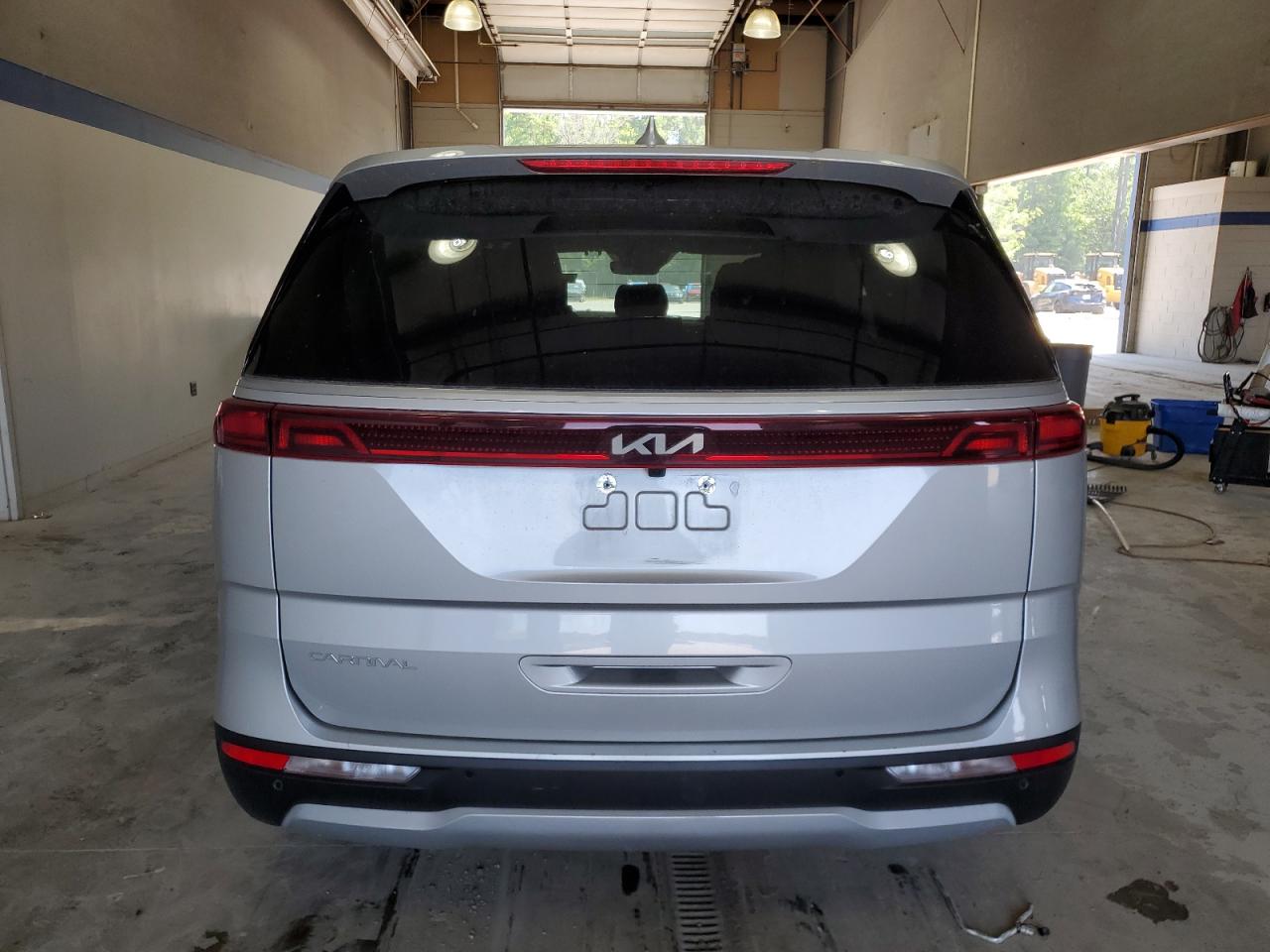 2023 Kia Carnival Lx VIN: KNDNB4H38P6211556 Lot: 62156605