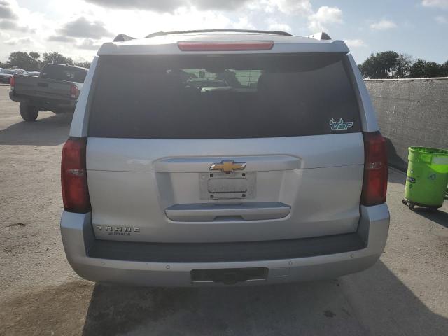 Parquets CHEVROLET TAHOE 2015 Silver