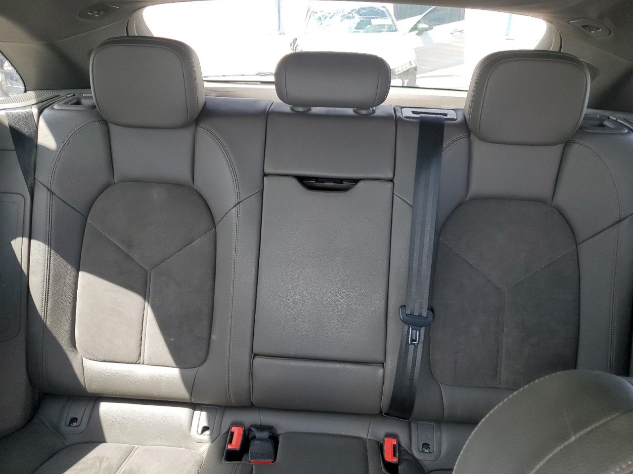 2018 Porsche Macan VIN: WP1AA2A50JLB03425 Lot: 61387005