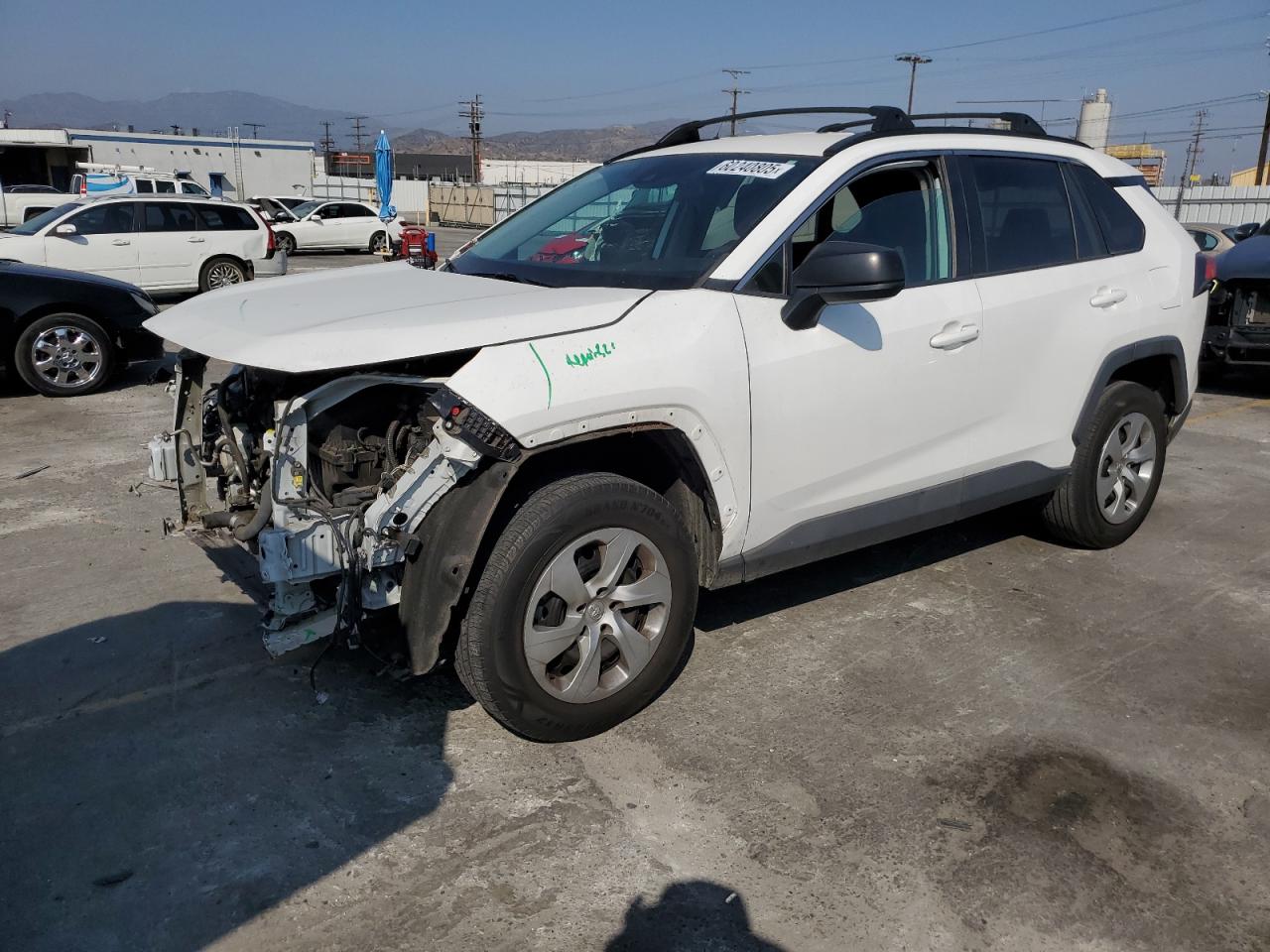 2019 Toyota Rav4 Le продається в Sun Valley, CA - Front End