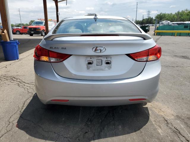 Sedans HYUNDAI ELANTRA 2012 Srebrny