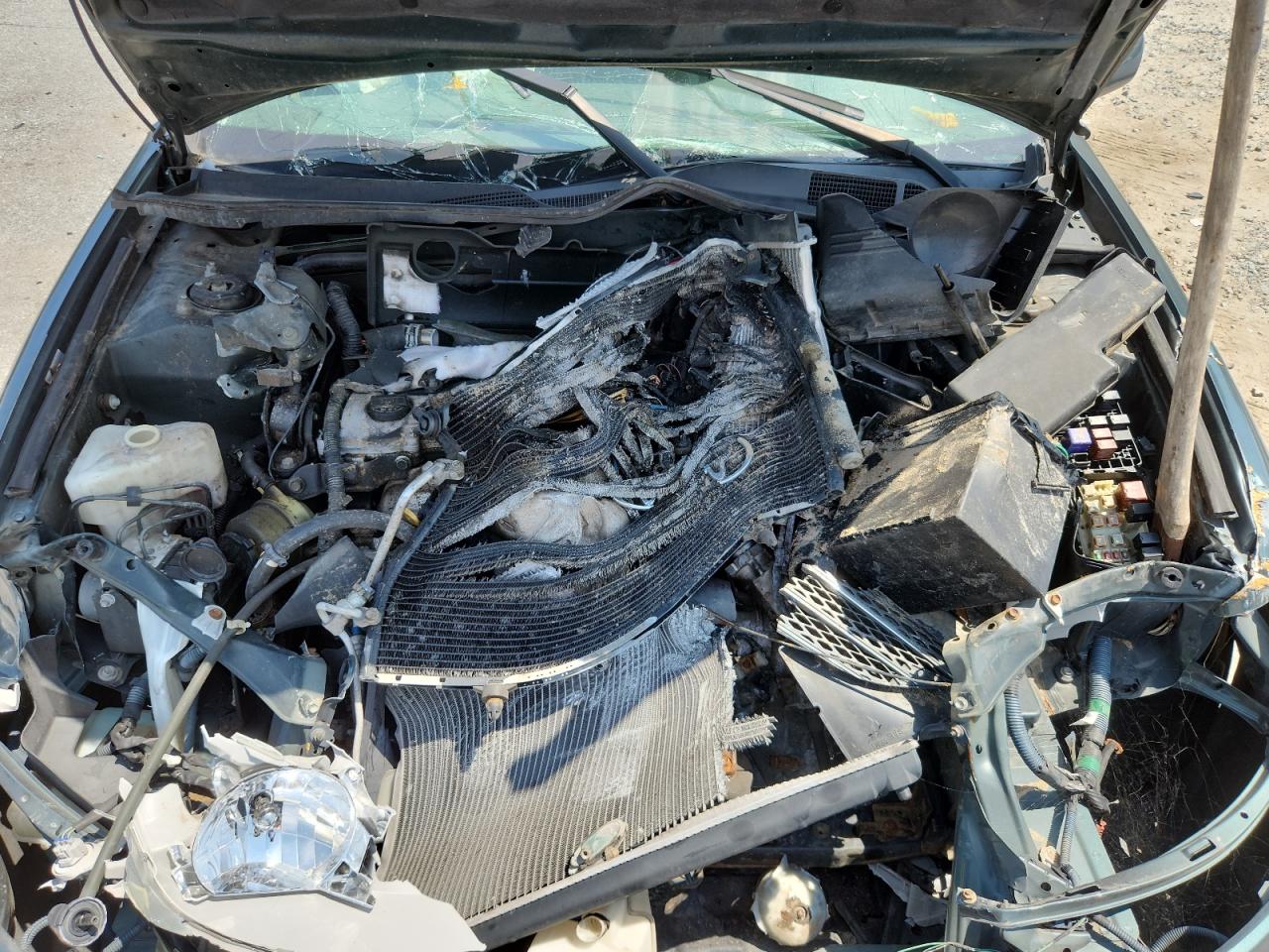 2002 Toyota Camry Le VIN: 4T1BE32KX2U549111 Lot: 62652995