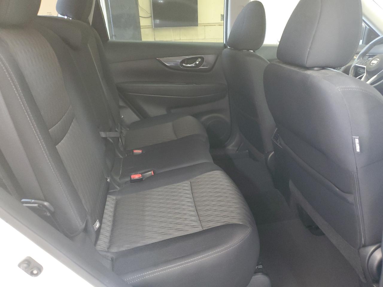 2017 Nissan Rogue Sv VIN: 5N1AT2MV0HC884296 Lot: 62389835