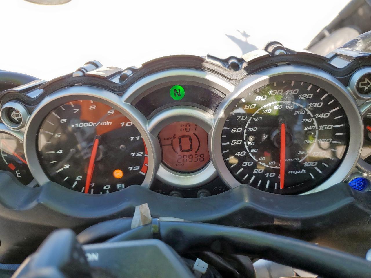 2020 Suzuki Gsx1300 Ra VIN: JS1GX72B7L7100393 Lot: 60037275