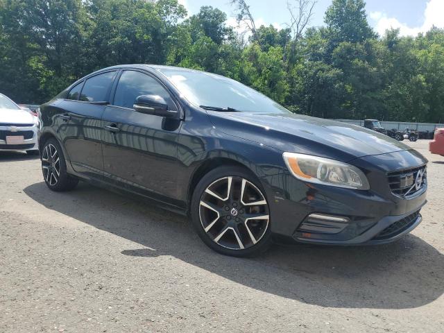 Sedans VOLVO S60 2017 Czarny