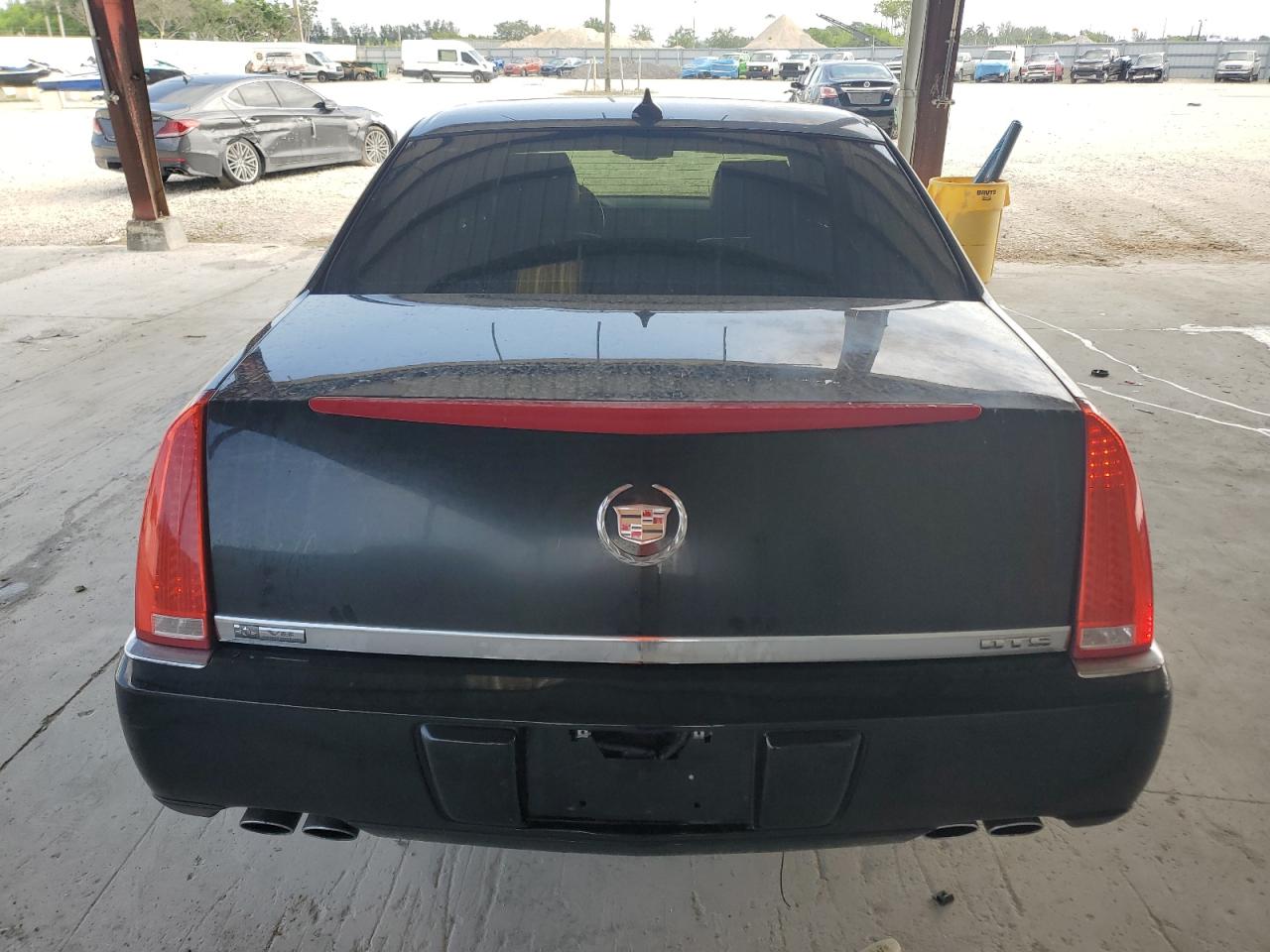 2010 Cadillac Dts VIN: 1G6KA5EY7AU126371 Lot: 63182545