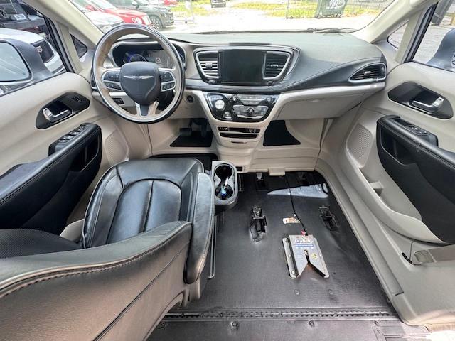  CHRYSLER PACIFICA 2019 Серый