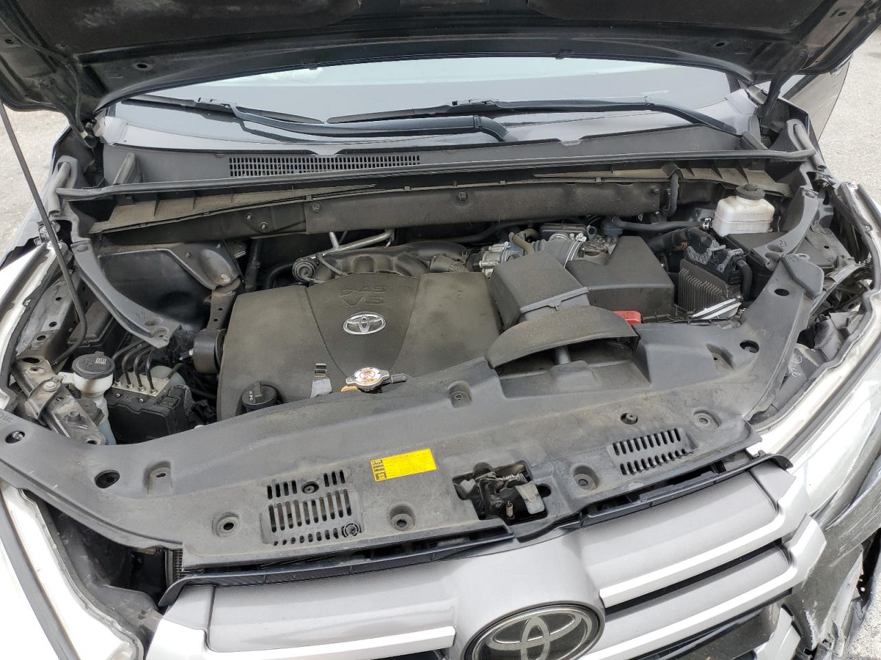 2019 Toyota Highlander Le VIN: 5TDBZRFH4KS973172 Lot: 61799085