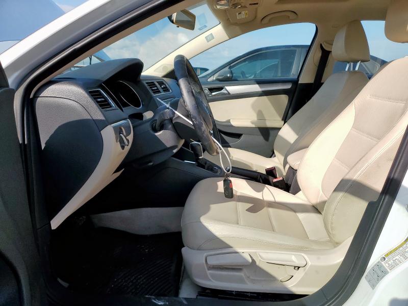  VOLKSWAGEN JETTA 2016 Biały