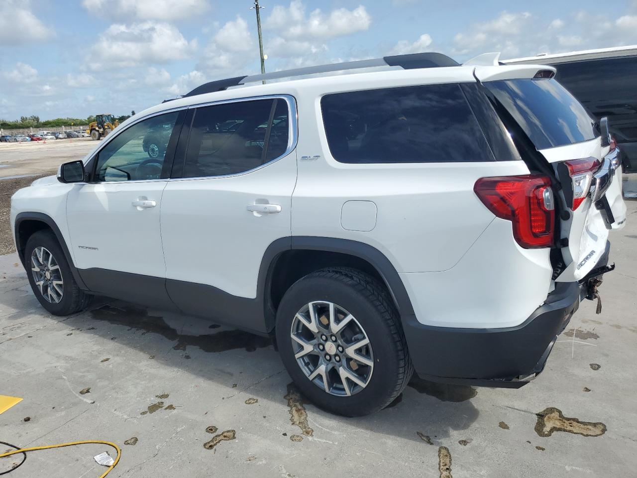 GMC ACADIA 2023 VIN 1GKKNUL44PZ151031 photo 2