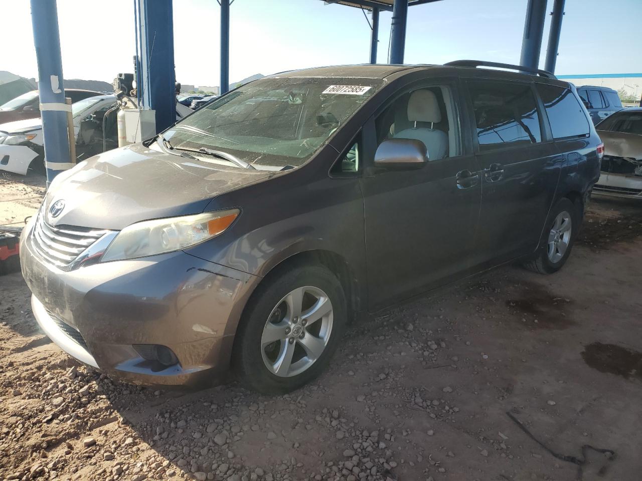 2013 Toyota Sienna Le na sprzedaż w Phoenix, AZ - Rear End