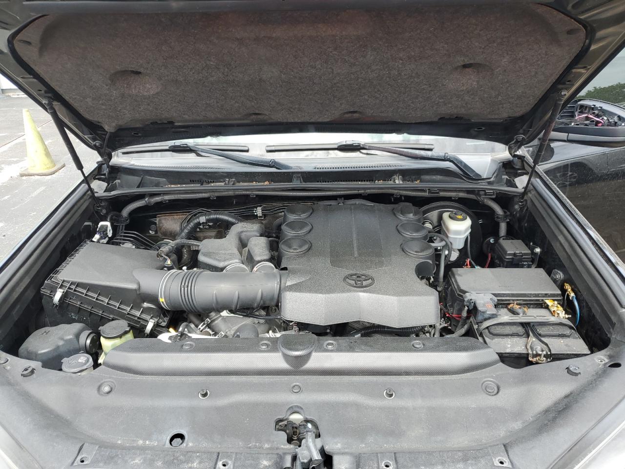 2021 Toyota 4Runner Sr5 VIN: JTEEU5JR1M5237556 Lot: 62534125