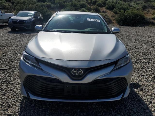  TOYOTA CAMRY 2020 Серебристый
