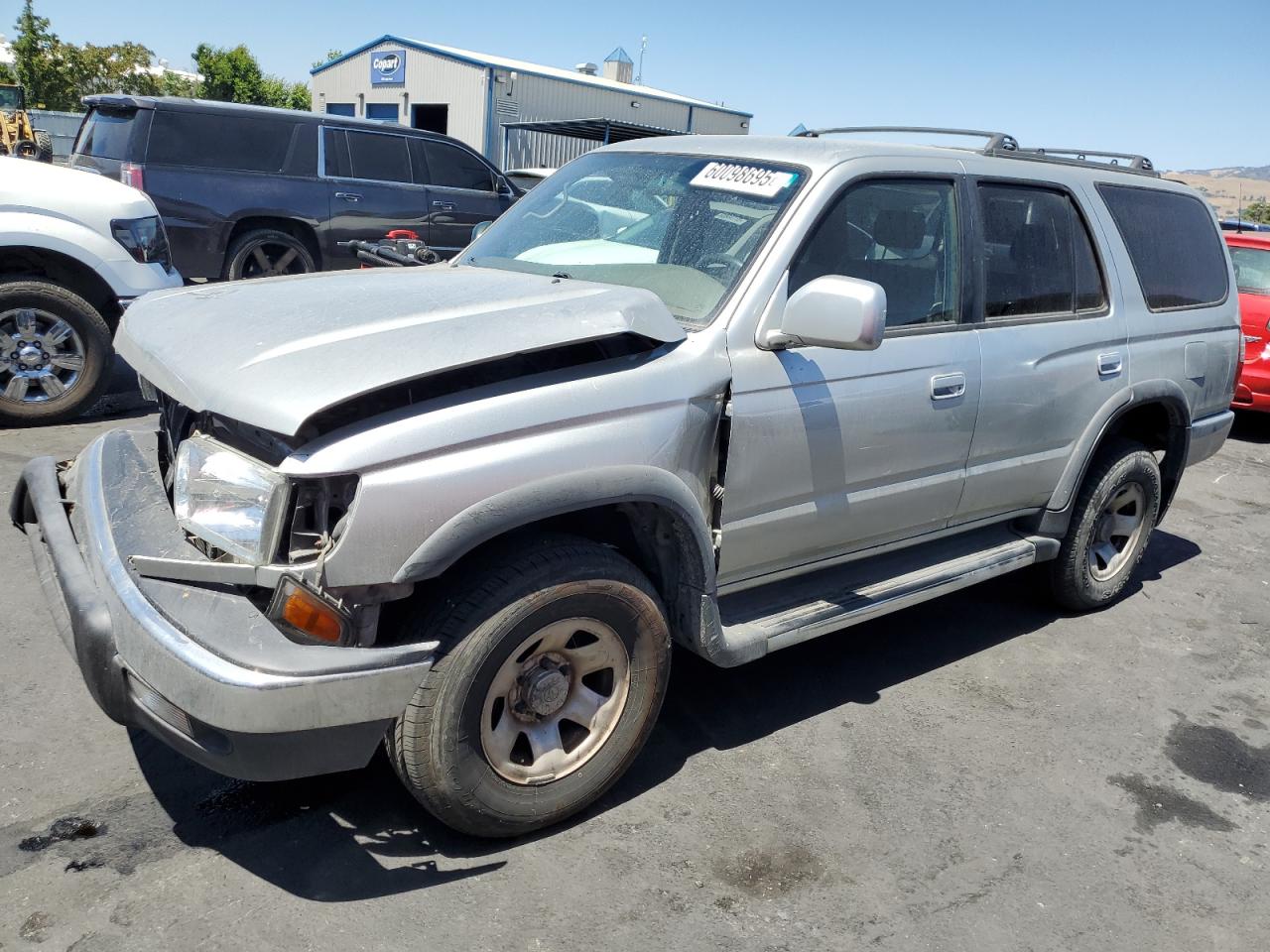 2000 Toyota 4Runner Sr5 за продажба в San Martin, CA - Front End
