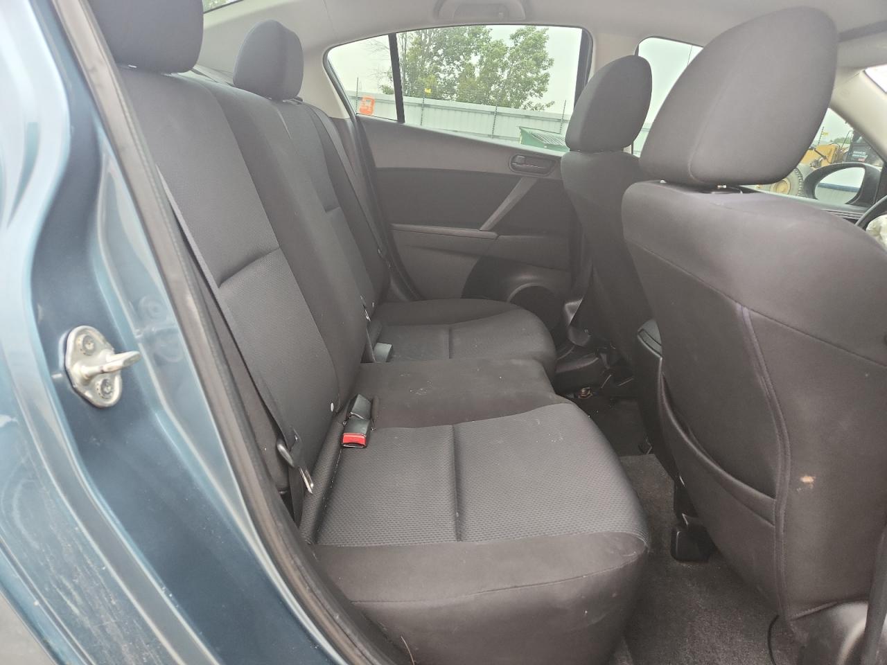 2011 Mazda 3 I VIN: JM1BL1UF7B1370833 Lot: 62610885