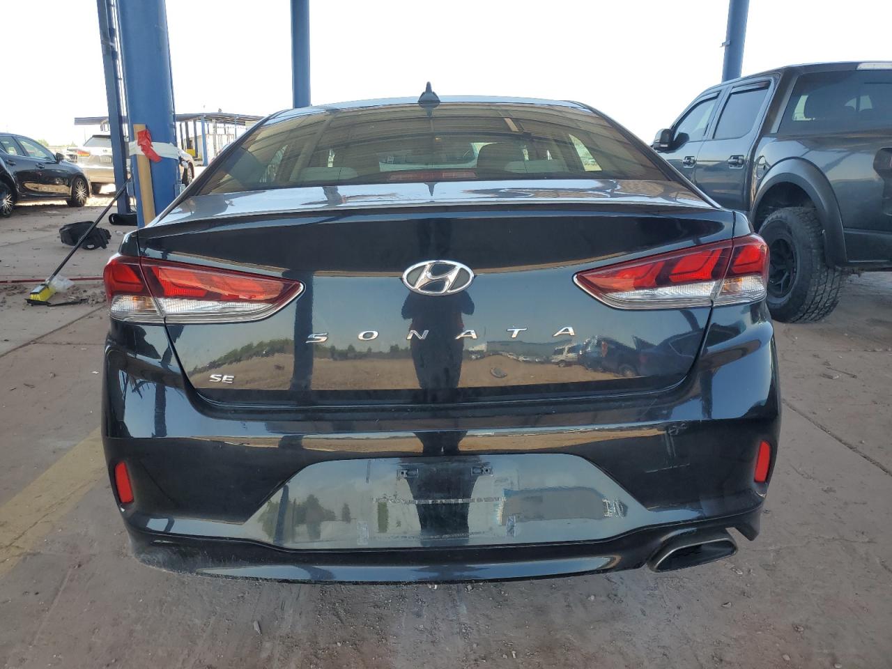 2018 Hyundai Sonata Se VIN: 5NPE24AF5JH646889 Lot: 61494505