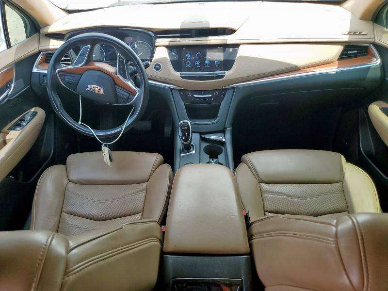 Parquets CADILLAC XT5 2017 Biały