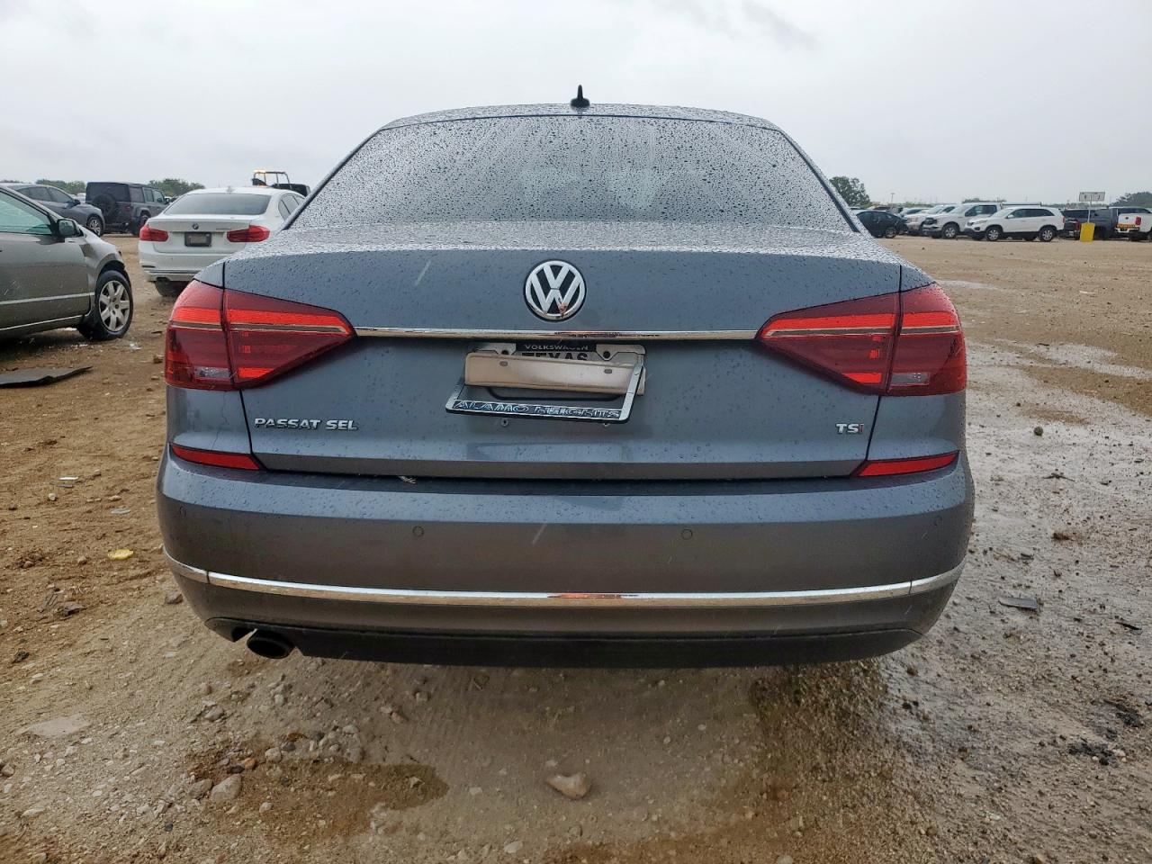 2017 Volkswagen Passat Sel Premium VIN: 1VWCT7A39HC071596 Lot: 63124715