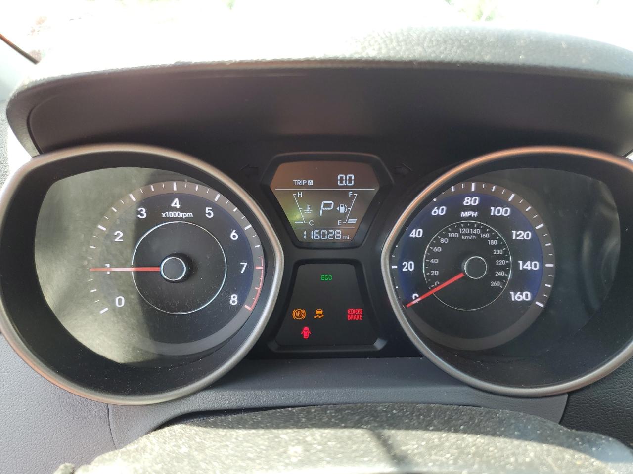2016 Hyundai Elantra - Image 9