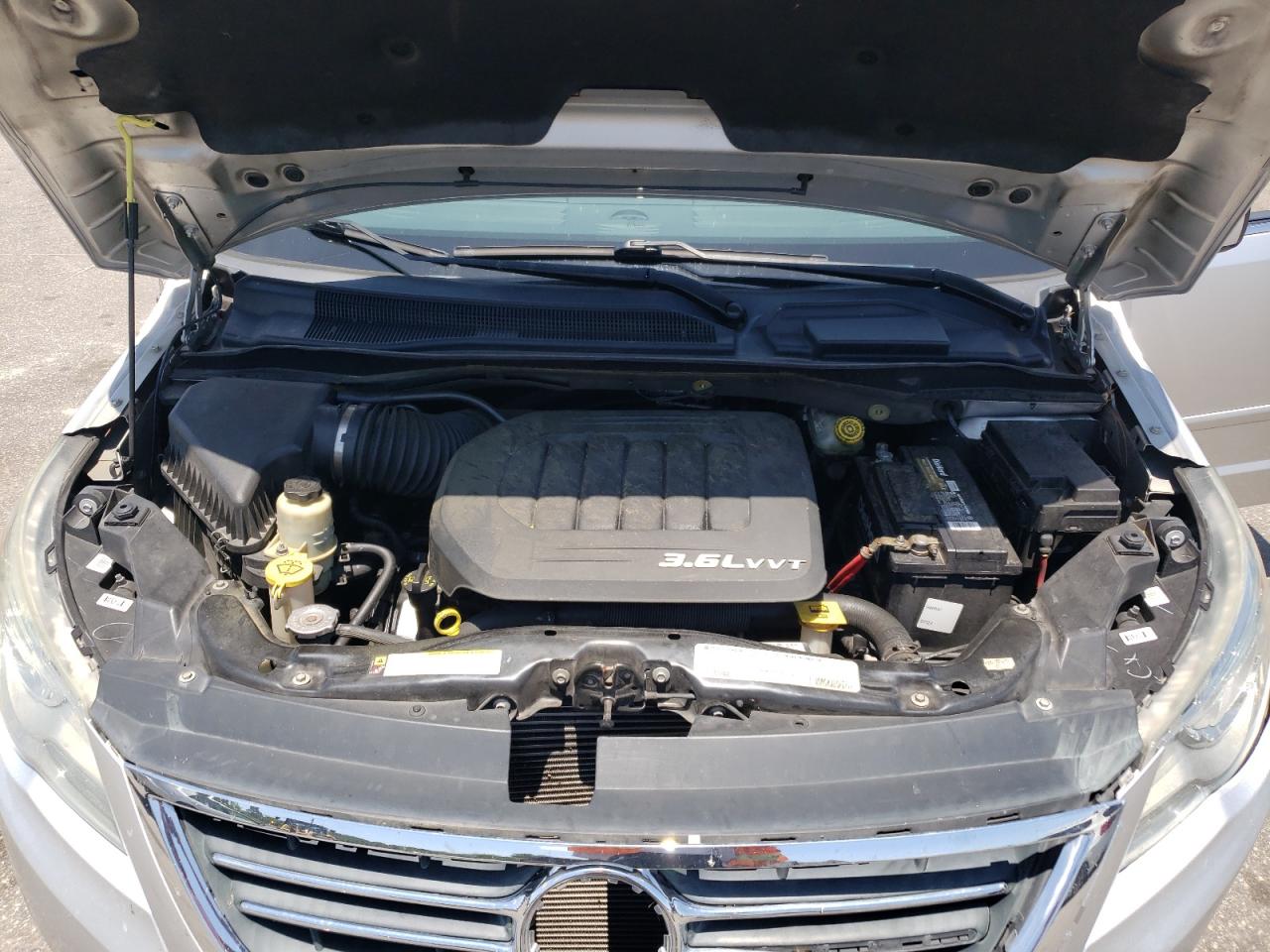 2011 Volkswagen Routan Se VIN: 2V4RW3DG2BR766535 Lot: 62953345
