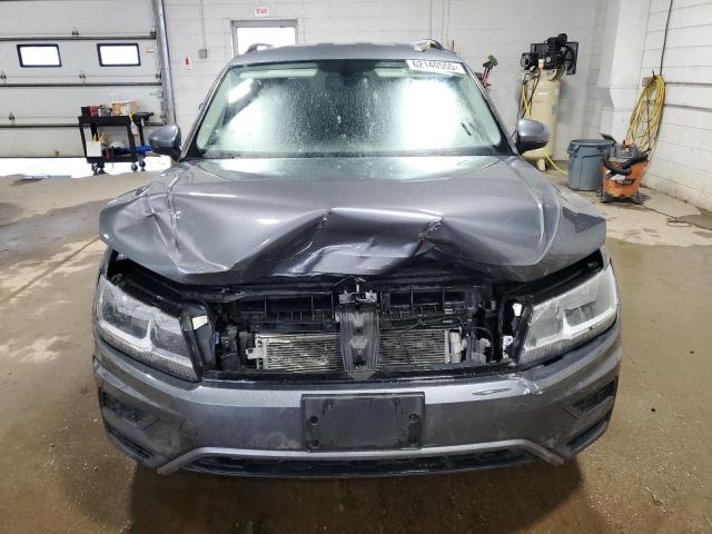  VOLKSWAGEN TIGUAN 2018 Серый