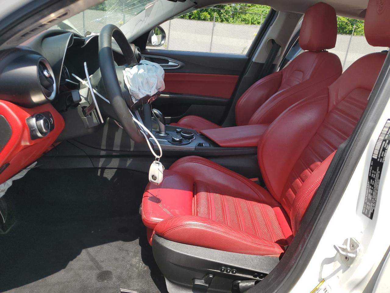 2017 Alfa Romeo Giulia Ti Q4 VIN: ZARFAEEN7H7555268 Lot: 61815915