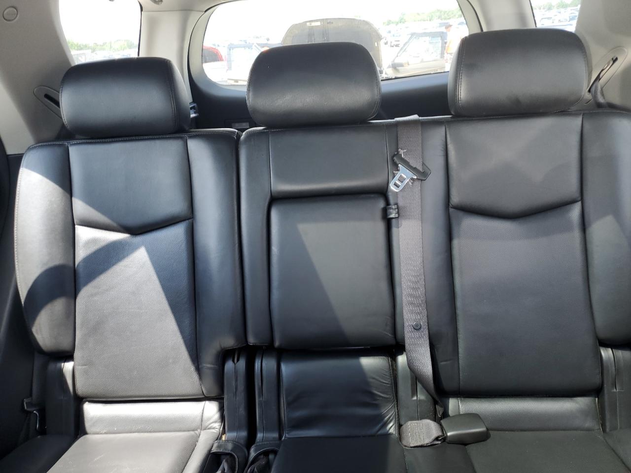 2004 Cadillac Srx VIN: 1GYEE637740172805 Lot: 59947525