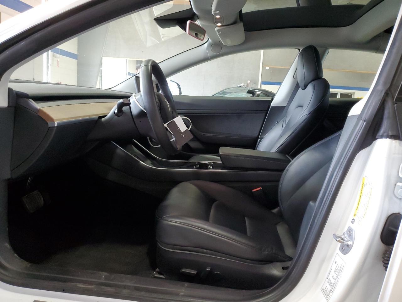 2020 Tesla Model 3 VIN: 5YJ3E1EA9LF747172 Lot: 61673655