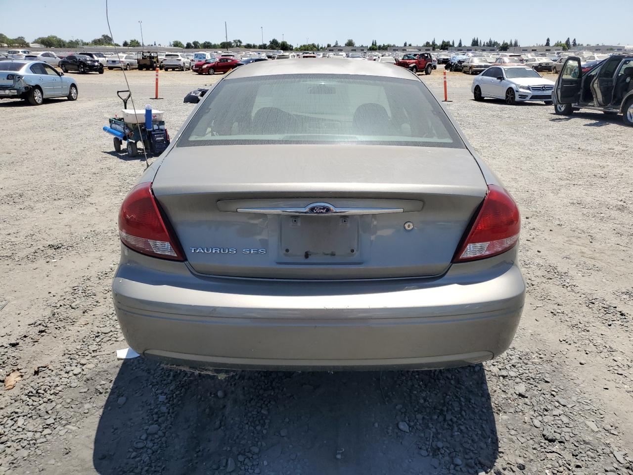 2004 Ford Taurus Ses VIN: 1FAFP55U94A153304 Lot: 62360475