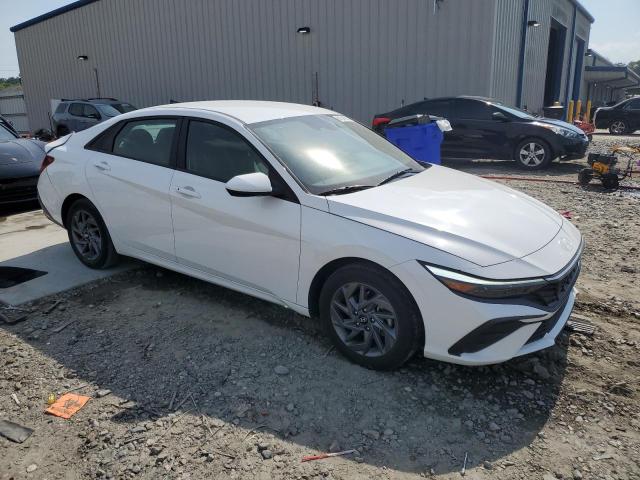  HYUNDAI ELANTRA 2024 Белы