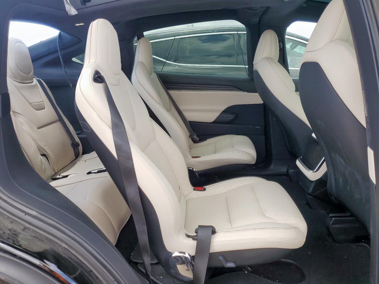 2023 Tesla Model X VIN: 7SAXCBE60PF411282 Lot: 61056975