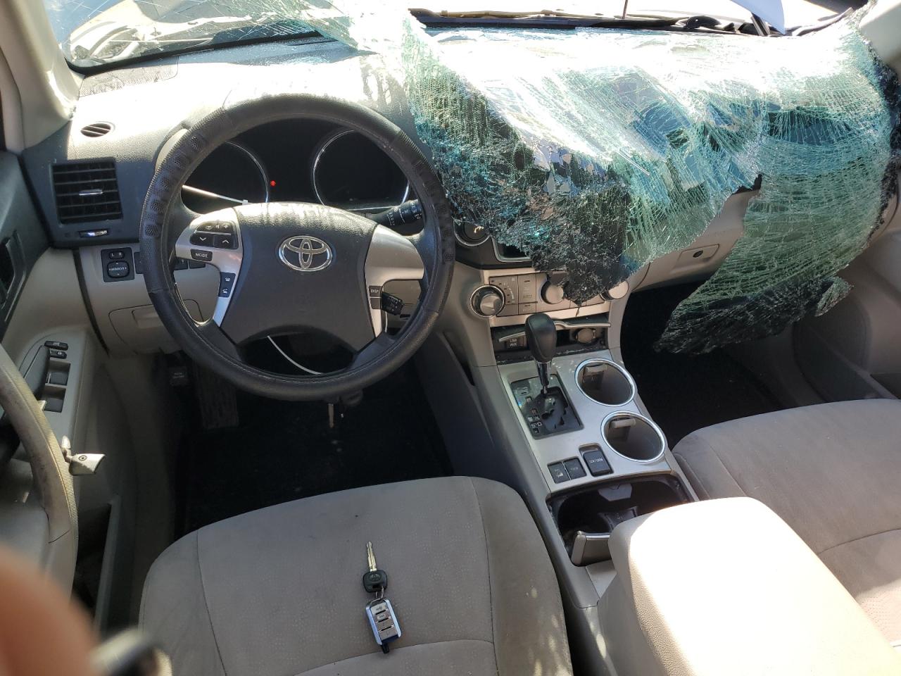 TOYOTA HIGHLANDER 2013 VIN 5TDBK3EH3DS203681 фото 8