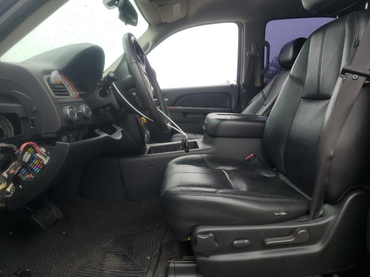 2010 Chevrolet Tahoe K1500 Lt VIN: 1GNUKBE07AR215721 Lot: 60985255