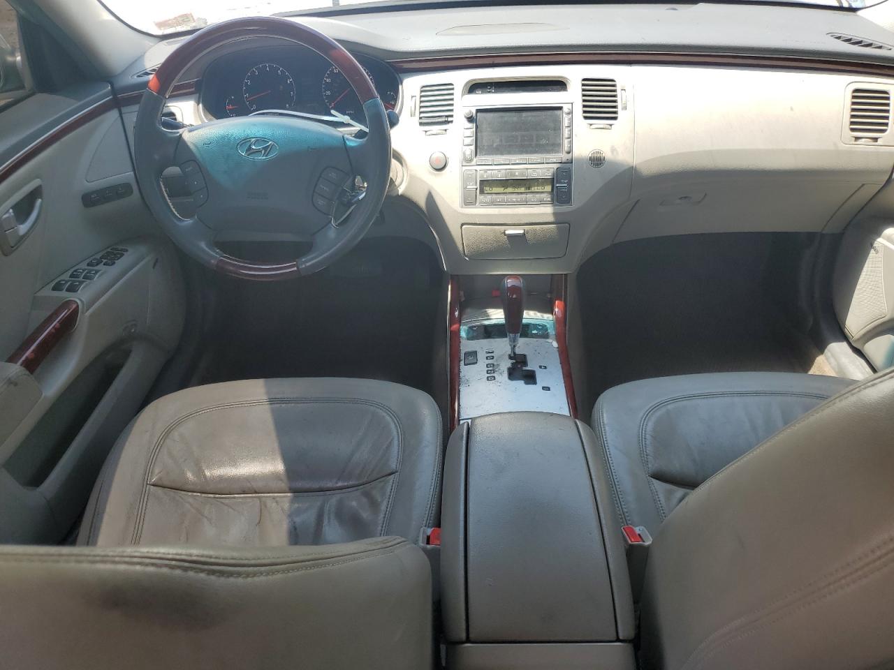 2008 Hyundai Azera Se VIN: KMHFC46F98A303977 Lot: 62328645