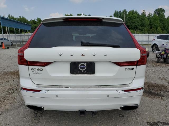  VOLVO XC60 2018 Белы