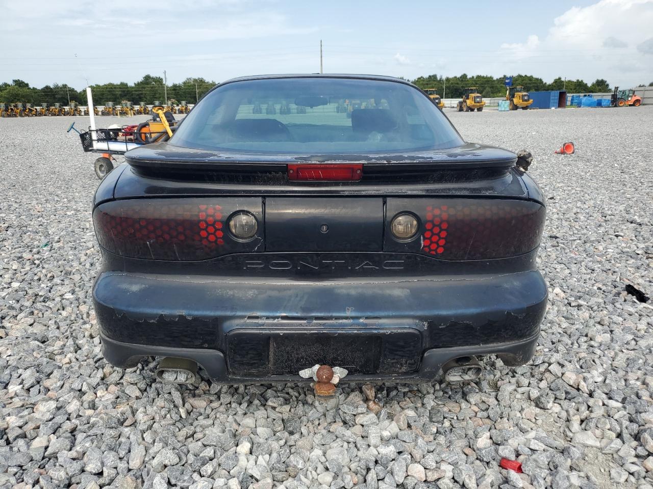 1998 Pontiac Firebird VIN: 2G2FS22K2W2216667 Lot: 63143015