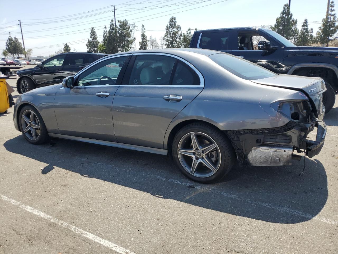 V (W213, S213, C238) V (W213, S213, C238)