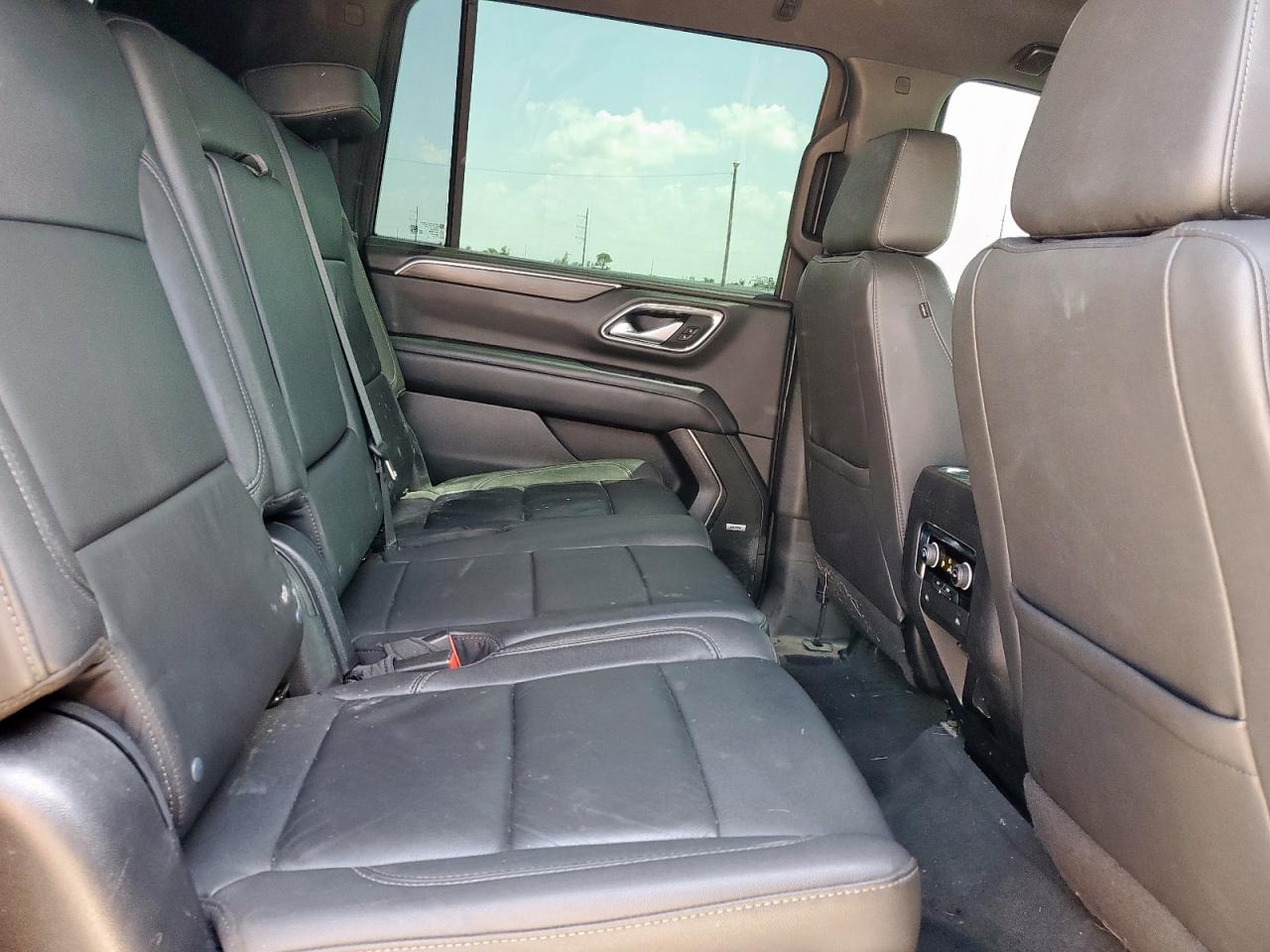 2022 Chevrolet Suburban K1500 Z71 VIN: 1GNSKDKD2NR270108 Lot: 61860055