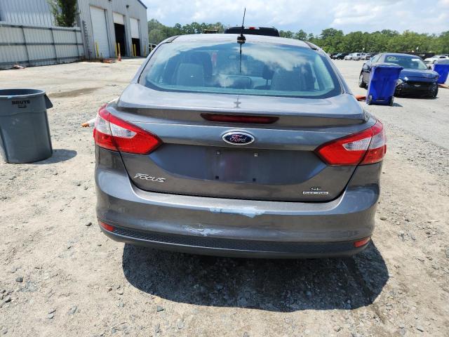 Sedans FORD FOCUS 2014 Gray